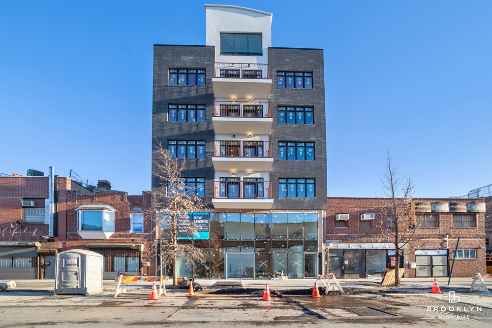 14th Ave - Borough Park 12 Unit Building