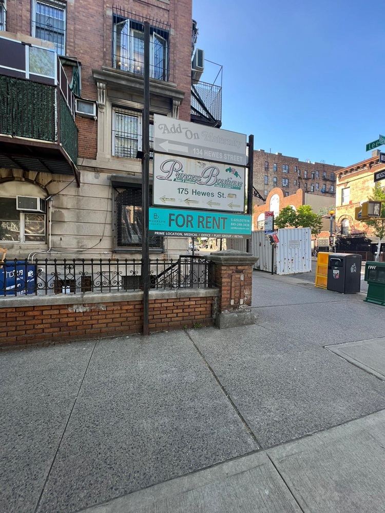 LEE x HEWES WILLIAMSBURG - Retail - Office $40ft.