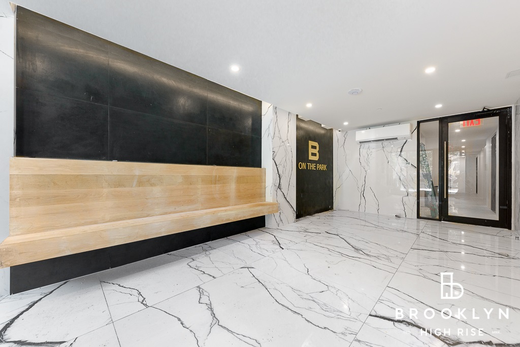 Lenox Rd - Flatbush 8 Unit Building