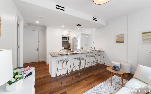 38 Stratford Road #3E