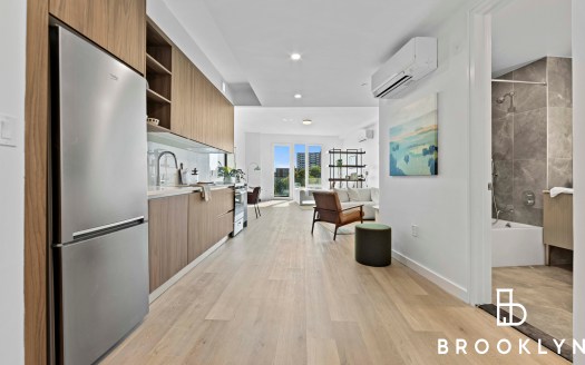 50 East Tenth Street #418