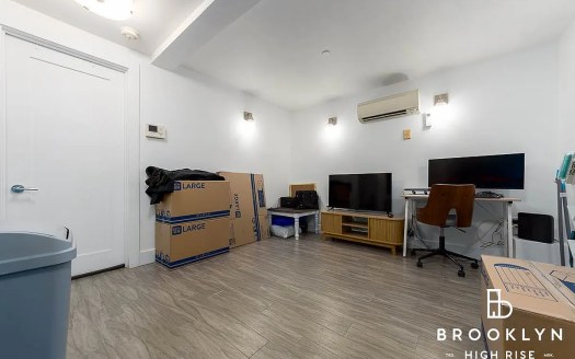 162 Woodruff Avenue #1A