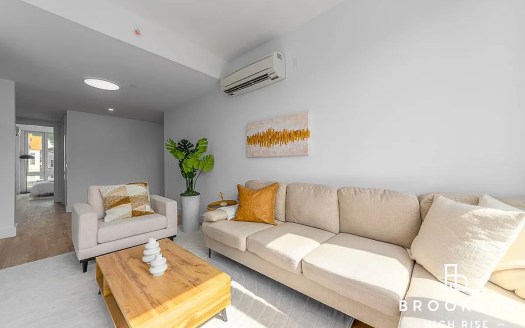 2667 Fulton Street #4C